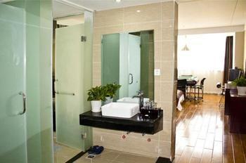 Provence Garden Hotel Wuhan Exterior foto